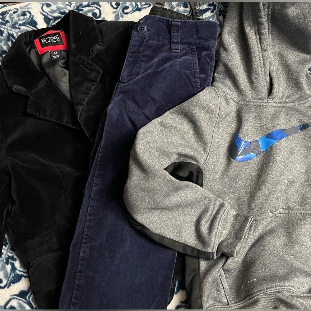 Boy’s Sz 4 Christmas Jacket, Pants, Nike Hoodie Lot